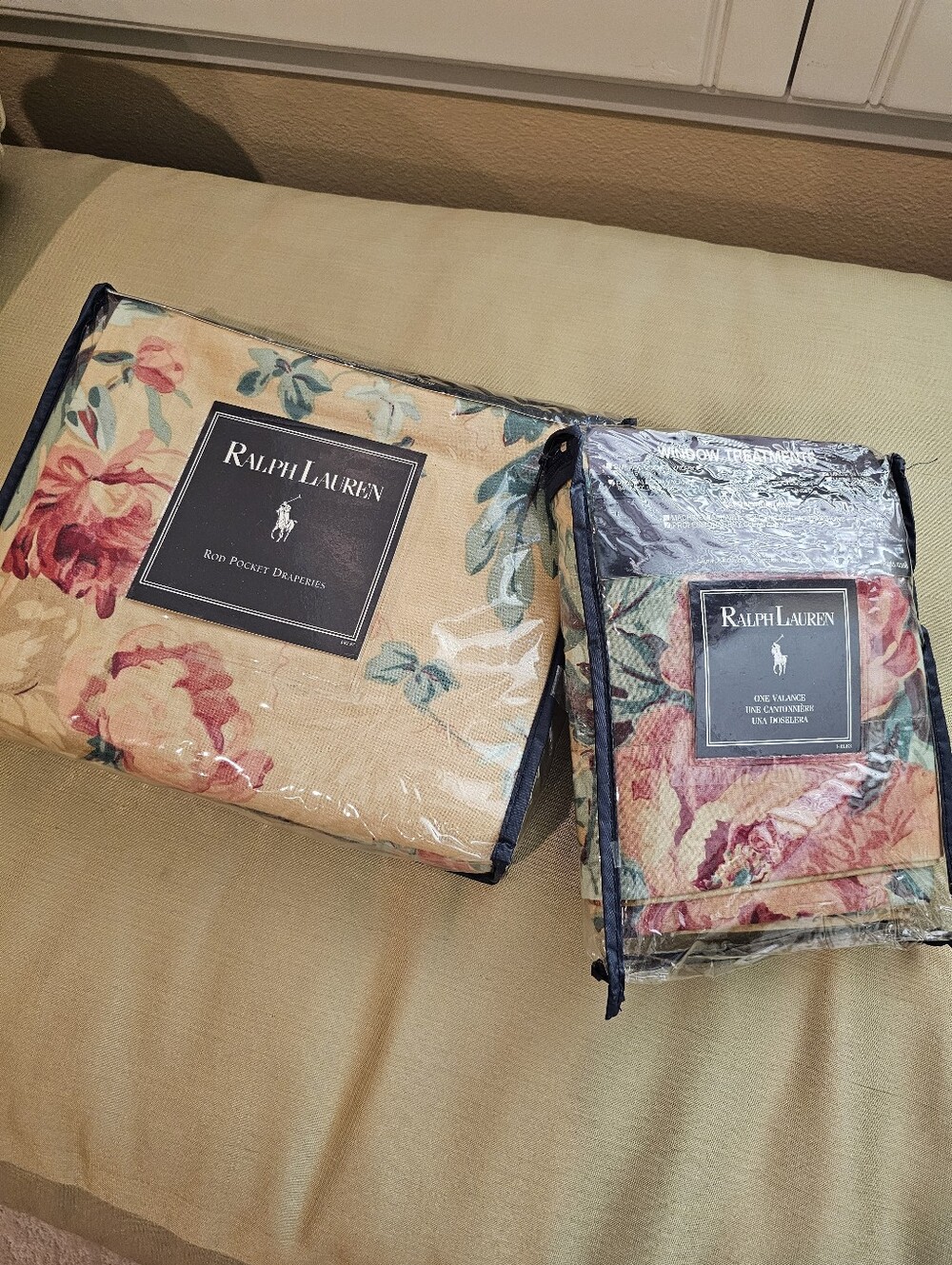Vtg Ralph Lauren Floral Drapery Set- Rod Panels And One Balloon Valance - Picture 1 of 6